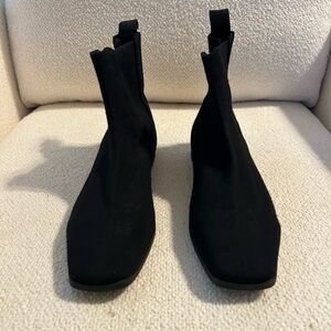 Vivaia Elegant Black Women's Leather Boots